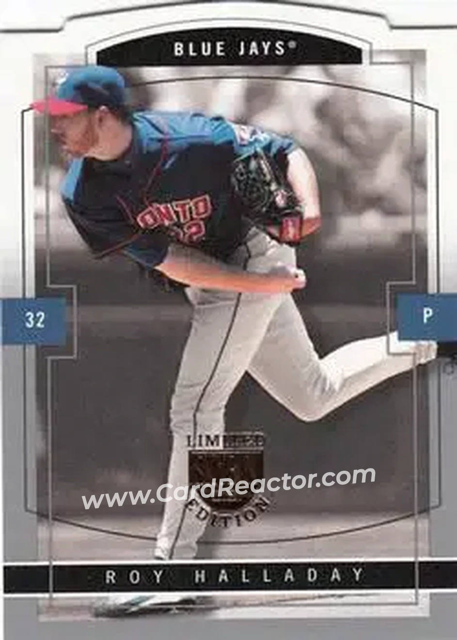 2004 SkyBox LE #106 - Roy Halladay - Toronto Blue Jays - Front